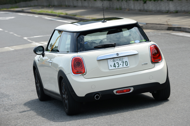 新型 Mini One ミニ ワン 14年フルモデルチェンジ 試乗レポート 今井優杏 2 5 徹底検証 14年新型車種ー試乗 レポート Mota