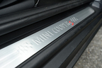 新型 MINI Cooper S(ミニ クーパーS)[FF／インテリアカラー：カーボン・ブラック／シートマテリアル：レザー・クロス・パンチ]　インテリア