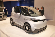 ヤマハ発動機「MOTIV(モティフ)」(2人乗り都市向け小型4輪コンセプトカー)[2013 東京モーターショー参考出品車／ゴードン・マーレーデザイン社共同研究開発]