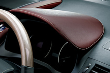 レクサス HS250h 特別仕様車 専用カラーメーターフード(ダークガーネット)