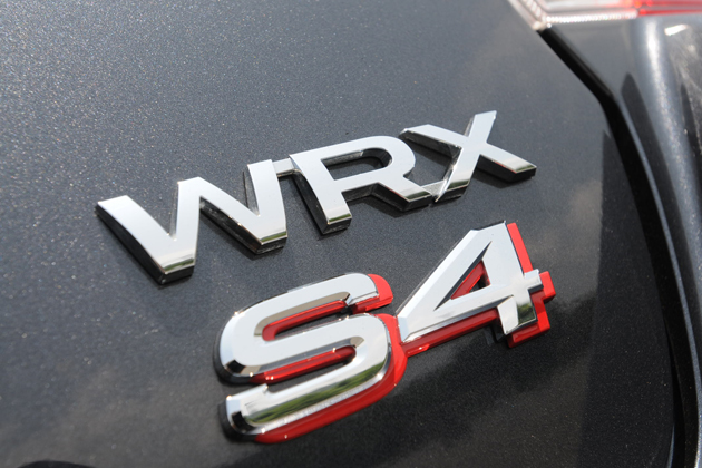 スバル 新型WRX STIスバル 新型WRX S4