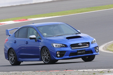 スバル 新型WRX STI