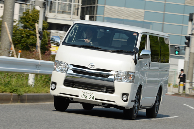 【比較】トヨタ 新型ハイエース vs 日産 NV350キャラバン どっちが買い！？徹底比較／渡辺陽一郎