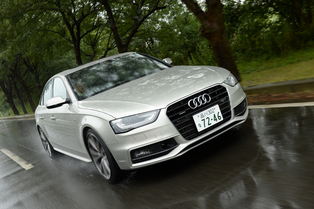 アウディ A4 2.0 TFSI クワトロ　ボディカラー：キュベシルバー