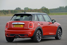 新型ミニ5ドア(F55)/Mini CooperS 5door