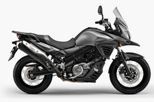 スズキ「V-Strom650XT ABS」／ボディカラー：マットフィブロイングレーメタリック