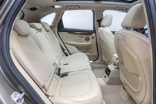 BMW 新型「2シリーズ アクティブ ツアラー」／リアシート