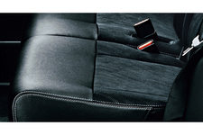 ダイハツ 専用ファブリック×ソフトレザー調シート（シルバーステッチ）