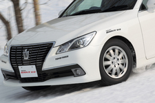 TOYO TIRES スタッドレスタイヤ「OBSERVE GARIT GIZ(オブザーブ・ガリットギズ)」雪上・氷上試乗レポート/飯田裕子