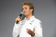 2014 F1日本GPでメルセデスのドライバーを務めるニコ・ロズベルグ選手