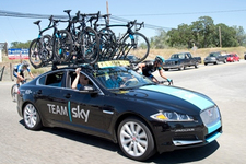自転車プロチーム「チームスカイ（Team Sky）」専用ラッピングを施した「XF」