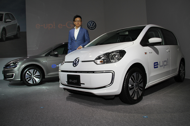 フォルクスワーゲン初の量産EV「e-up!」、来年2月から日本で販売を開始 ～ゴルフのEV「e-Golf」も来年半ばに発売～