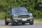 MINI Cooper SD Crossover(ミニクロスオーバー クーパーSD／クリーンディーゼル搭載モデル)[ボディカラー：ジャングル・グリーン(新色)] 試乗レポート／藤島知子　6