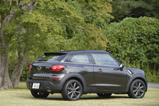 MINI Cooper D Paceman(ミニペースマン クーパーD／クリーンディーゼル搭載モデル)[ボディカラー：ミッドナイト・グレー] 試乗レポート／藤島知子　7