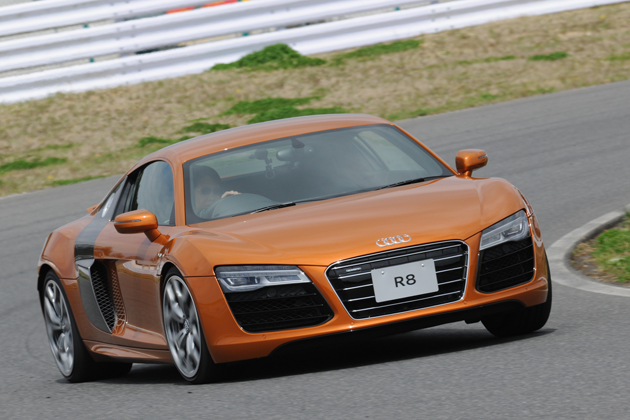 アウディ R8