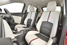 マツダ 新型デミオ [ガソリン車・4代目]／フロントシート