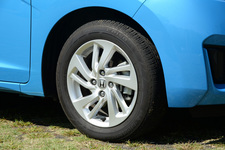 ホンダ フィット 1.5 ハイブリッド Lパッケージ ボディカラー:ビビッドスカイブルー・パール