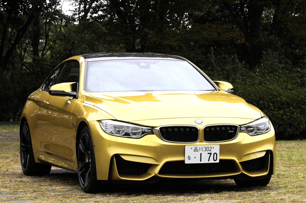 BMW 新型 M4クーペ[ボディカラー：オースチン・イエロー]