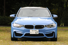 BMW 新型 M3 セダン[ボディカラー：ヤス・マリナ・ブルー]