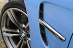 BMW 新型 M3 セダン[ボディカラー：ヤス・マリナ・ブルー]