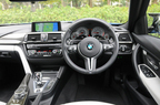 BMW 新型 M3 セダン　インテリア[インテリアカラー：シルバー・ストーン／トリム：ブラック・クローム・ハイライト]