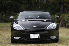 アストンマーティン DB9カーボンブラック