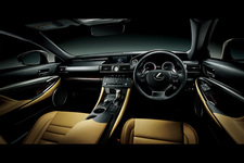 レクサス RC350“version L”/インテリアカラー:クローブ <オプション装着車>