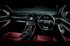 レクサス RC350“F SPORT” /インテリアカラー:“F SPORT”専用ダークローズ