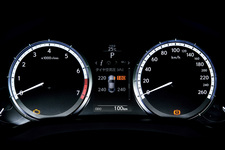 レクサス RC/タイヤ空気圧警告表示(マルチインフォメーションディスプレイ表示付)