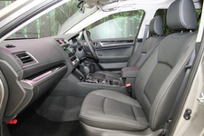 スバル 新型(6代目)レガシィアウトバック/B4