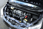 トヨタ 新型ミニバン「エスクァイア」（ESQUIRE）ガソリンモデル／エンジンルーム