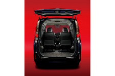 トヨタ 新型 エスクァイア Gi (ハイブリッド車)