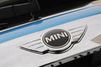 MINI COOPER S 5 DOOR(新型ミニ 5ドア クーパーS)[ボディカラー：エレクトリック・ブルー]