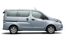 日産 e-NV200 プラチナシルバー