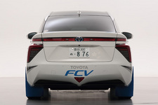 トヨタFCV（ラリー仕様車）