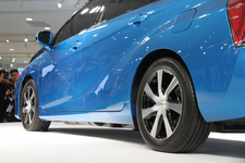 「トヨタ FCV 発表会」に展示されたトヨタ 新型燃料電池自動車「FCV」