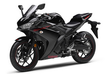 ヤマハ YZF-R25　（ブラックメタリックX）
