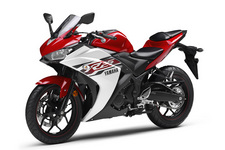 ヤマハ YZF-R25　（ビビッドレッドカクテル1）