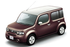 日産 キューブ／ボディカラー：ビターショコラ（P）/ブリリアントホワイトパール（3P）2トーン