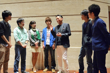 福市氏、竹岡圭さんと学生カーソムリエ達