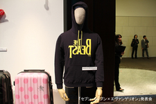 【RADIO EVA】THE BEAST parka／7,992円（税込）