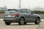 アウディ Q5 2.0 TFSI クワトロ Sラインパッケージ　ボディカラー：デイトナグレーPE