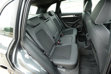 アウディ Q5 2.0 TFSI クワトロ Sラインパッケージ　ボディカラー：デイトナグレーPE