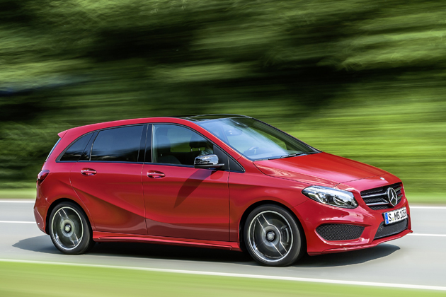 フェラーリ、BMW、VW、メルセデス・ベンツピンズピンバッジ 送料無料)フェラーリ 自動車 ピンバッジ ピンズ A21896