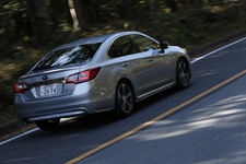 SUBARU LEGACY B4 Limited(スバル 新型 レガシィ B4 リミテッド) [ボディカラー：アイスシルバーメタリック]試乗レポート／国沢光宏