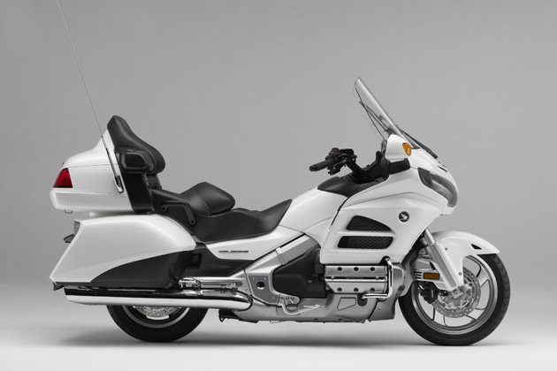 ホンダ、大型二輪「ゴールドウイング」発売40周年記念の特別 ホンダ、大型二輪「ゴールドウイング」発売40周年記念の特別