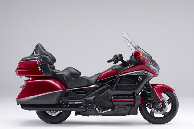 ホンダ、大型二輪「ゴールドウイング」発売40周年記念の特別
