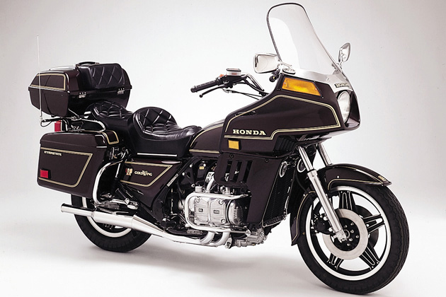 ホンダ、大型二輪「ゴールドウイング」発売40周年記念の特別 ホンダ、大型二輪「ゴールドウイング」発売40周年記念の特別