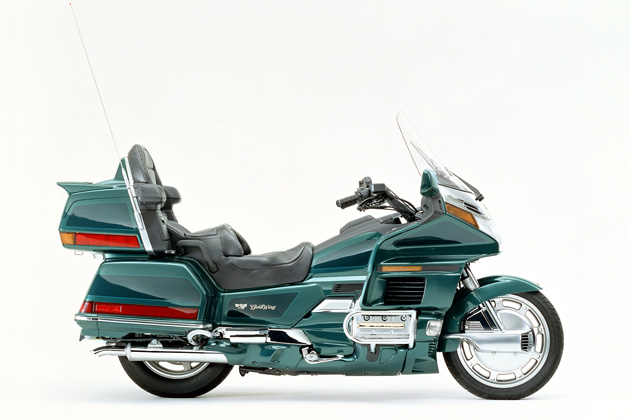 ホンダ GL1500 ゴールドウング カタログ ➀ 連れ去ら
