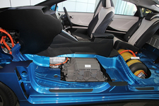 トヨタ 新型燃料電池自動車(FCV)「MIRAI(ミライ)」